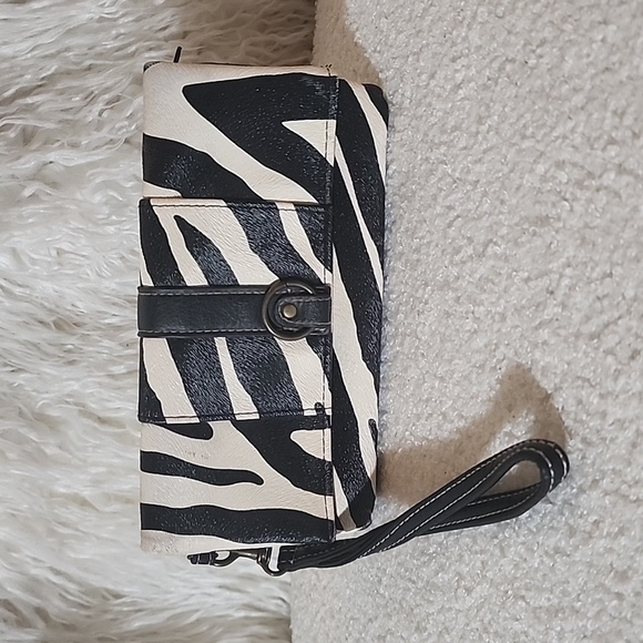 Zebra Striped Faux leather 3 compartment Wallet wristlet - Picture 1 of 12